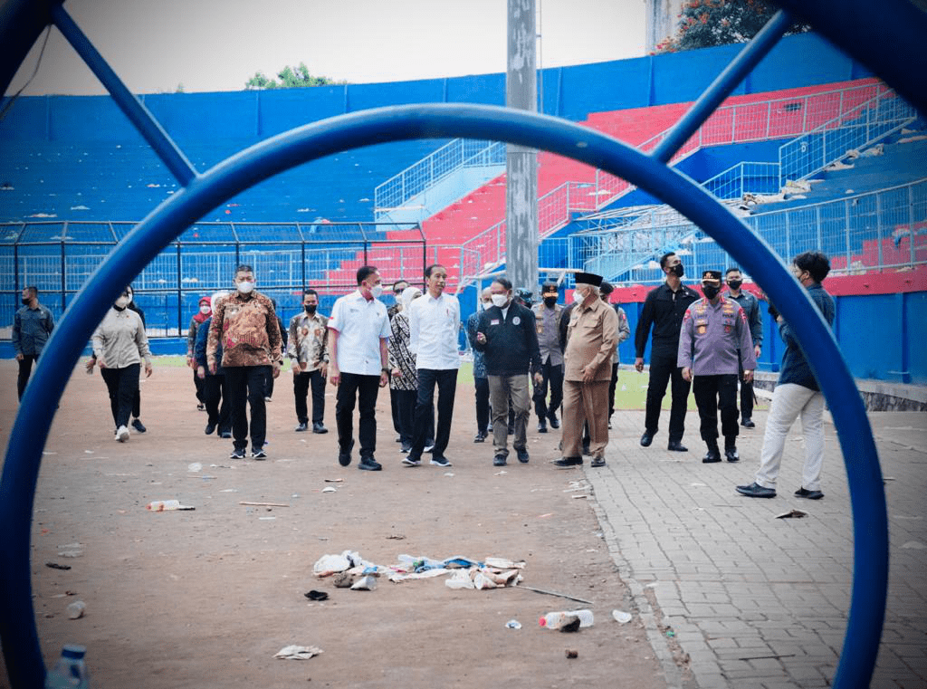 Presiden Jokowi Tinjau Stadion Setelah Terjadi Tragedi Kanjuruhan